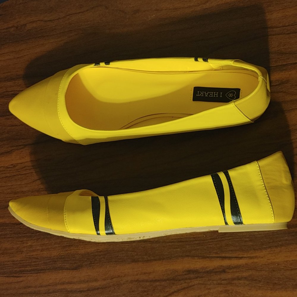 IHEART YELLOW CRAYON FLATS WOMENS 11